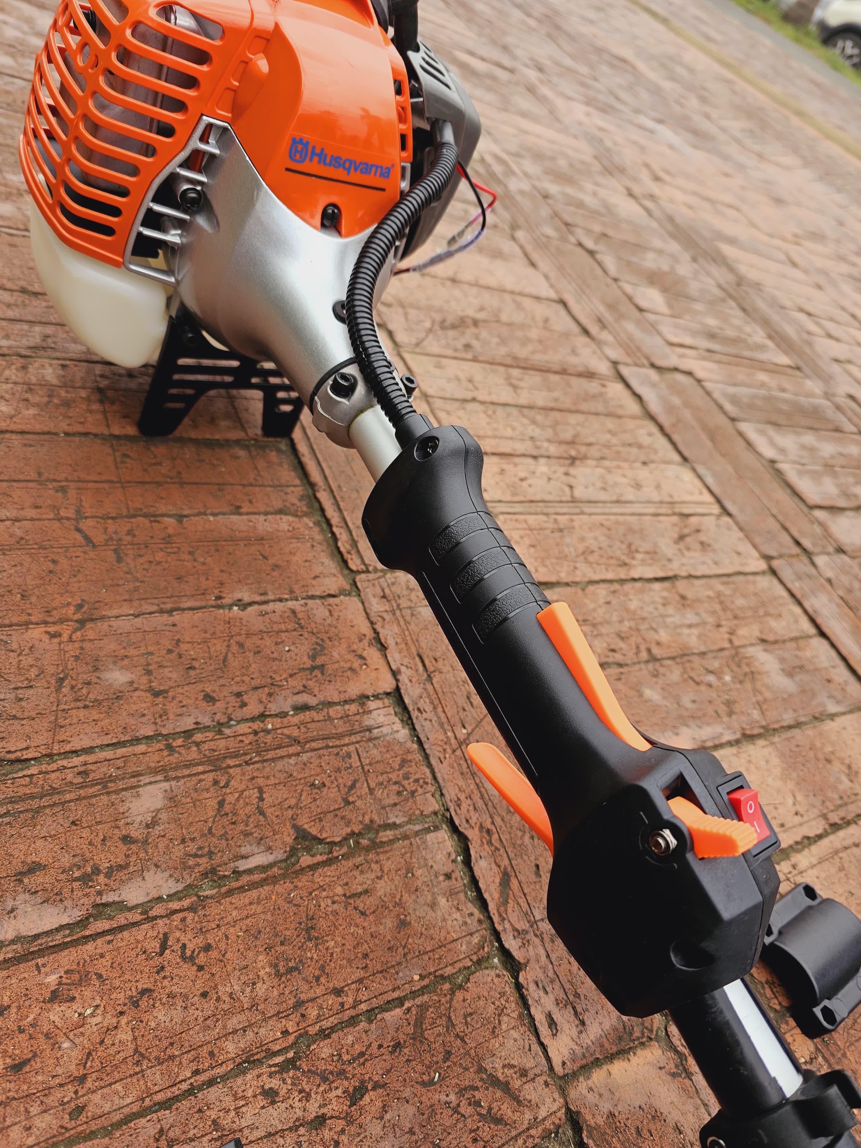 GUADAÑA CAFETERA HUSQVARNA 226R