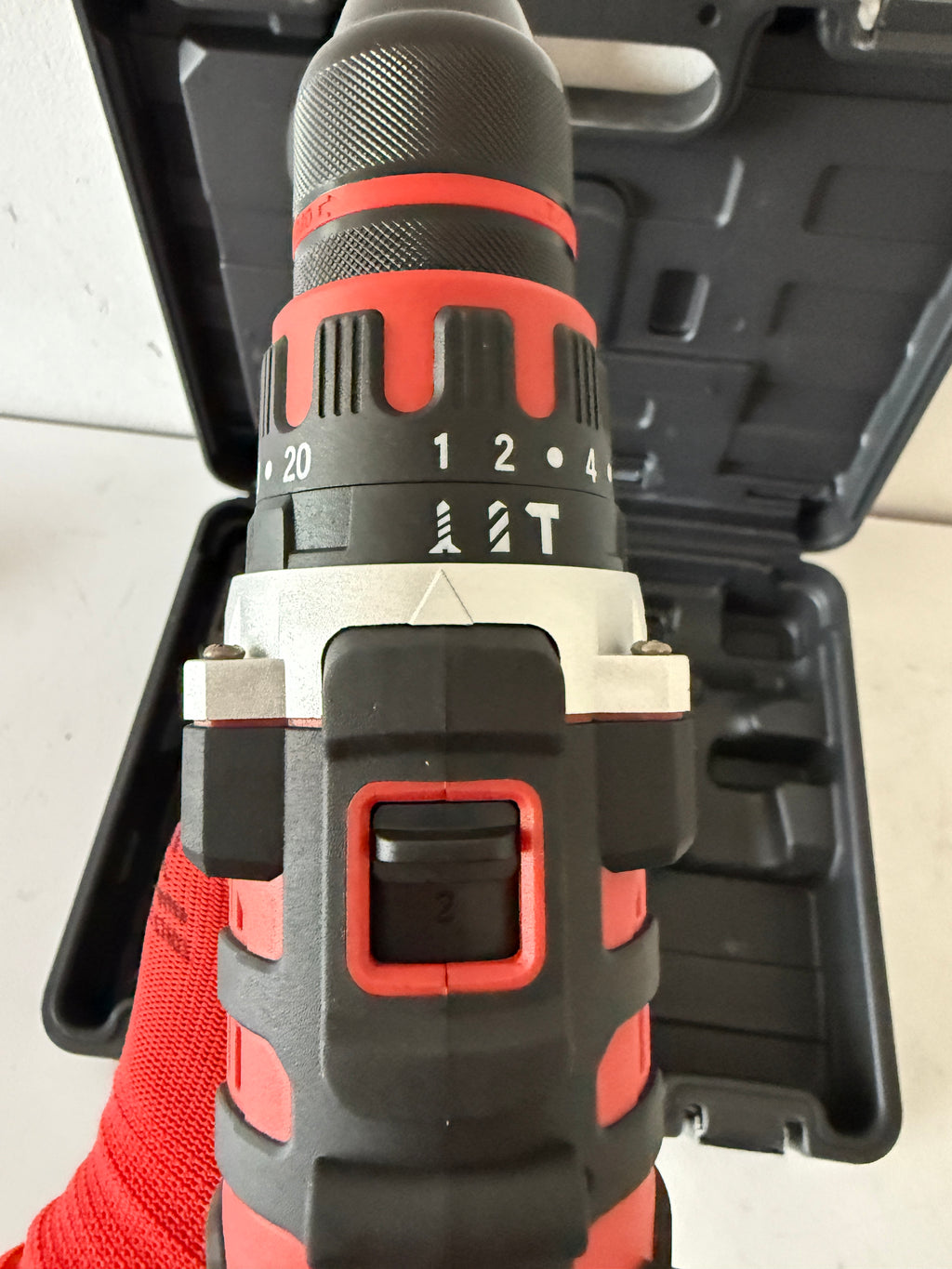 TALADRO INALAMBRICO MILWAUKEE 68V