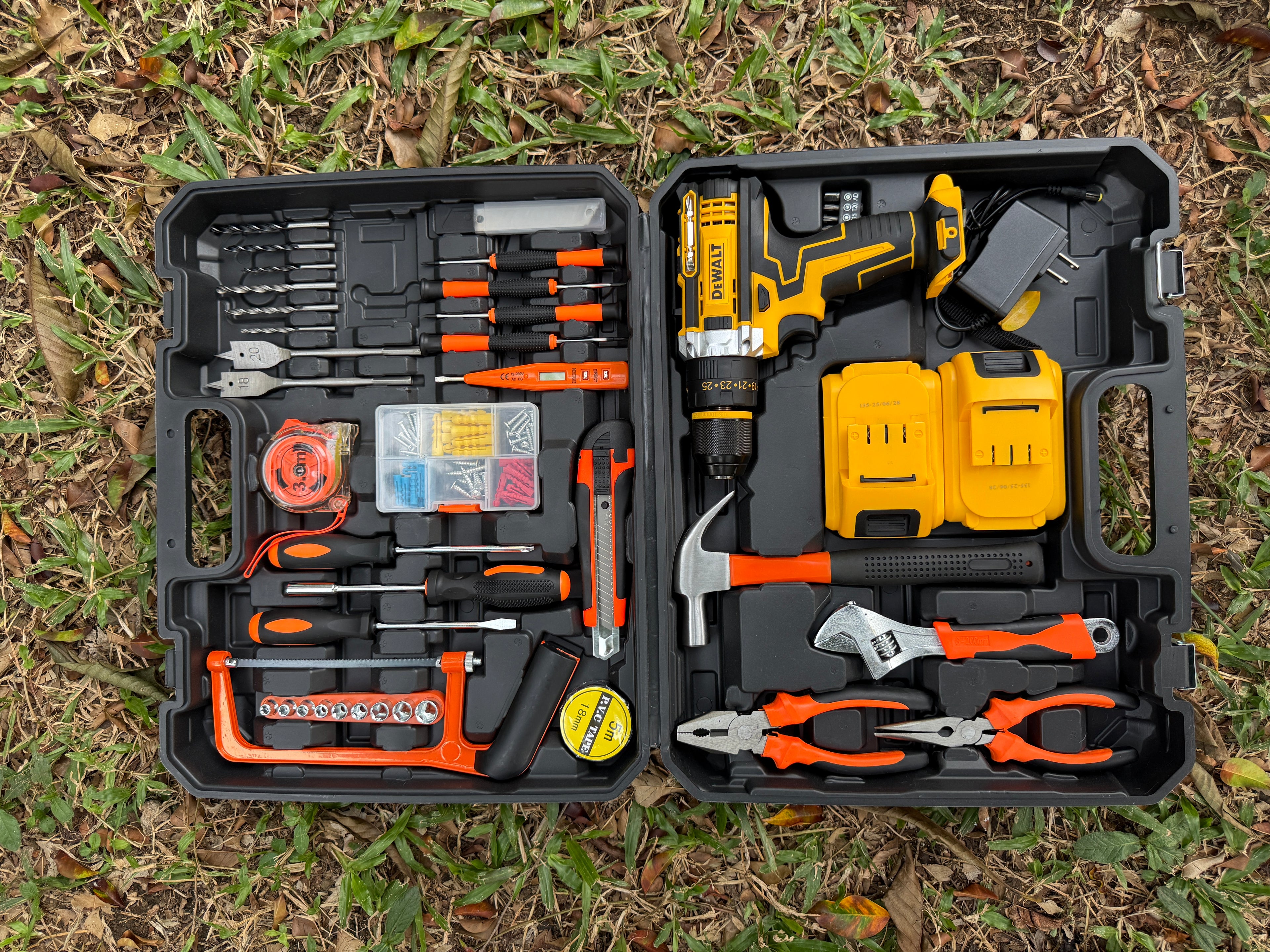 TALADRO 24V DEWALT+ ACCESORIOS+ MALETAs